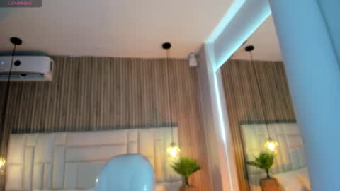 Snapshot of ravenn21 chatting on March 2026 11:37:02 AM Raven online show from March 2026 11:37:02 AM