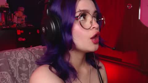 Snapshot of raventh_ chatting on October 2025 07:35:02 PM raventh_ online show from October 2025 07:35:02 PM