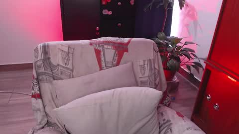 Snapshot of raventh_ chatting on October 2025 02:29:01 PM raventh_ online show from October 2025 02:29:01 PM