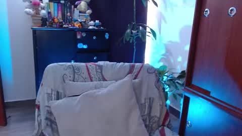 Snapshot of raventh_ chatting on October 2025 03:01:01 PM raventh_ online show from October 2025 03:01:01 PM