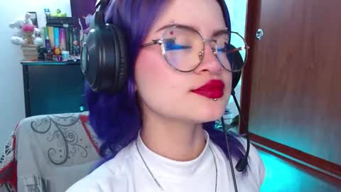 Snapshot of raventh_ chatting on October 2025 11:43:02 AM raventh_ online show from October 2025 11:43:02 AM