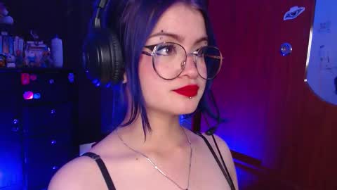 Snapshot of raventh_ chatting on November 2025 02:05:01 PM raventh_ online show from November 2025 02:05:01 PM