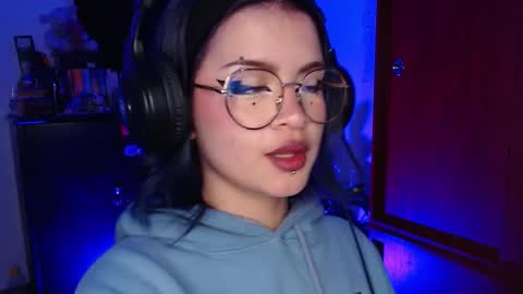 Snapshot of raventh_ chatting on December 2025 01:43:02 AM raventh_ online show from December 2025 01:43:02 AM