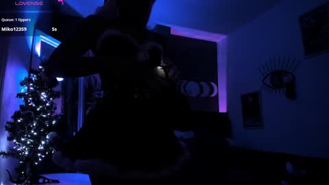 Raven Witch online show from December 2024 09:08:01 PM