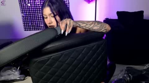 Raven Witch online show from April 2026 08:57:02 PM