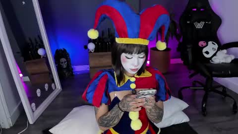 Raven Witch online show from June 2026 07:46:01 PM