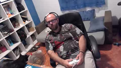 ravingr3d3 online show from September 2025 09:51:01 PM