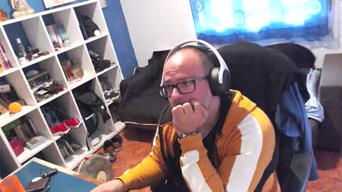 ravingr3d3 online show from November 2025 02:30:02 PM