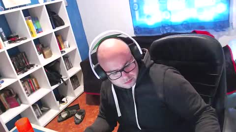 ravingr3d3 online show from December 2025 09:37:01 AM