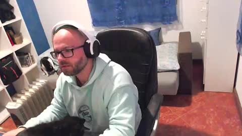 ravingr3d3 online show from March 2026 08:01:02 PM