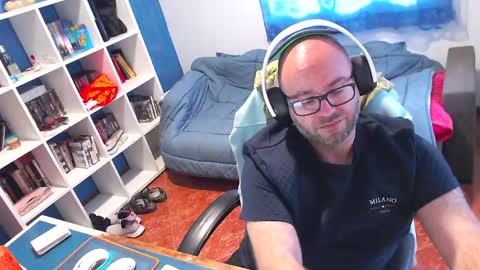 ravingr3d3 online show from May 2026 02:00:01 PM