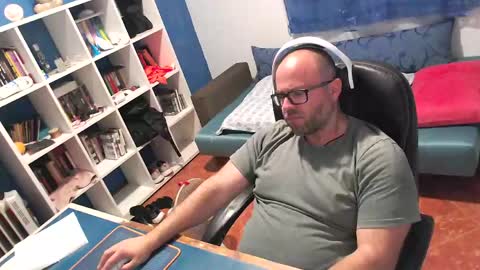 ravingr3d3 online show from May 2026 09:27:01 PM