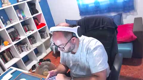 ravingr3d3 online show from June 2026 01:11:01 PM