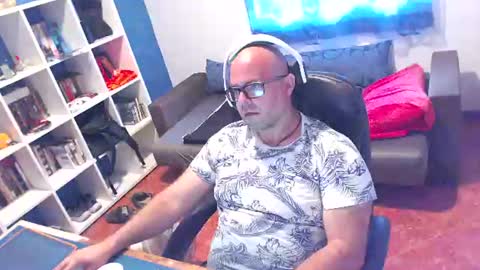 ravingr3d3 online show from June 2026 10:28:02 AM