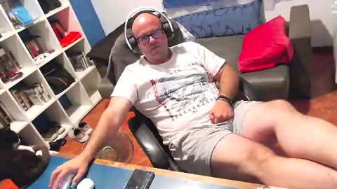 ravingr3d3 online show from June 2026 10:45:02 PM