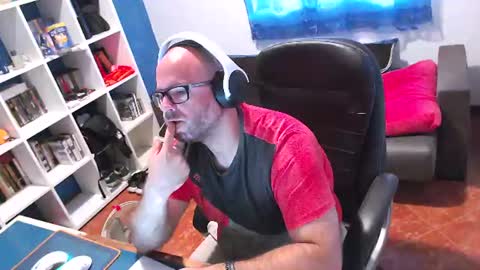 ravingr3d3 online show from June 2026 08:00:02 AM