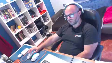ravingr3d3 online show from June 2026 09:18:01 AM