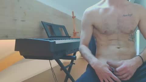 Snapshot of rawfrench chatting on December 2025 01:42:01 PM rawfrench online show from December 2025 01:42:01 PM