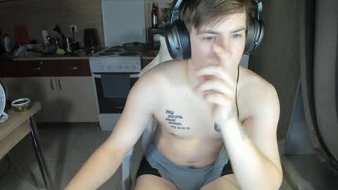 Snapshot of ray_hill chatting on December 2024 07:38:02 PM Ray online show from December 2024 07:38:02 PM