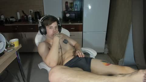 Snapshot of ray_hill chatting on December 2024 07:54:02 AM Ray online show from December 2024 07:54:02 AM