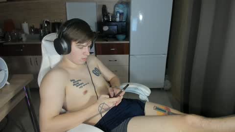 Snapshot of ray_hill chatting on December 2024 08:05:02 PM Ray online show from December 2024 08:05:02 PM