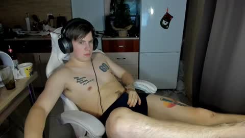 Snapshot of ray_hill chatting on December 2024 08:18:01 PM Ray online show from December 2024 08:18:01 PM