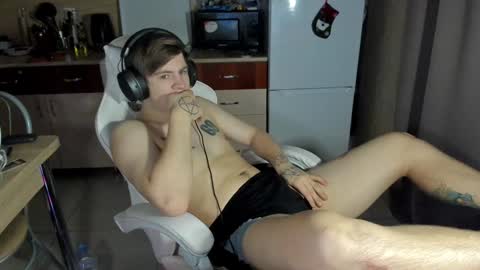 Snapshot of ray_hill chatting on January 2025 03:59:02 PM Ray online show from January 2025 03:59:02 PM