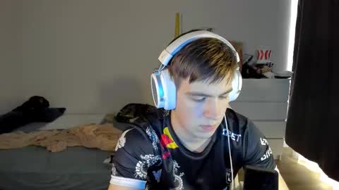 Snapshot of ray_hill chatting on September 2025 09:55:01 AM Ray online show from September 2025 09:55:01 AM