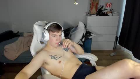 Snapshot of ray_hill chatting on September 2025 12:50:02 PM Ray online show from September 2025 12:50:02 PM