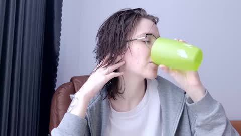 Ray-Ray online show from March 2026 02:17:02 AM