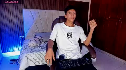 Snapshot of rayan_daivis chatting on October 2025 12:04:02 PM rayan_daivis online show from October 2025 12:04:02 PM