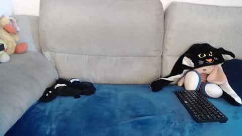 Ray  online show from October 2025 04:27:01 PM