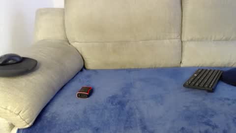 Ray  online show from February 2026 06:11:01 PM