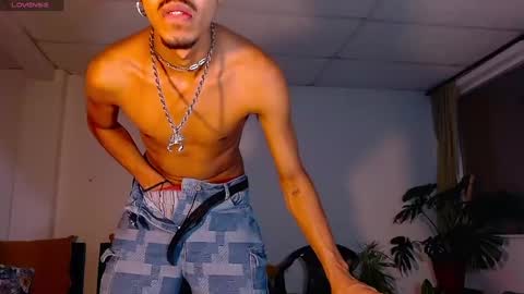 Snapshot of raydevil_ chatting on January 2025 11:22:02 PM Rayn online show from January 2025 11:22:02 PM