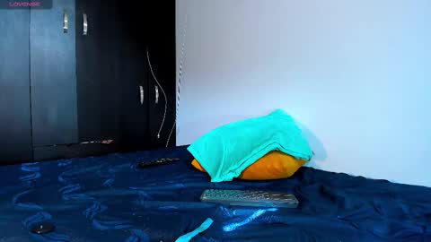 Snapshot of raydevil_ chatting on March 2025 03:05:01 PM Rayn online show from March 2025 03:05:01 PM