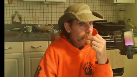 Ray online show from November 2025 08:55:01 PM