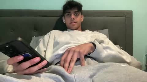 raymondg8596 online show from February 2025 07:11:01 PM