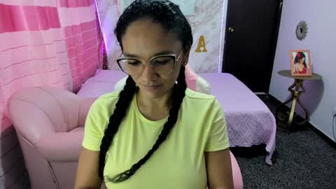 Danna online show from January 2025 09:36:02 PM