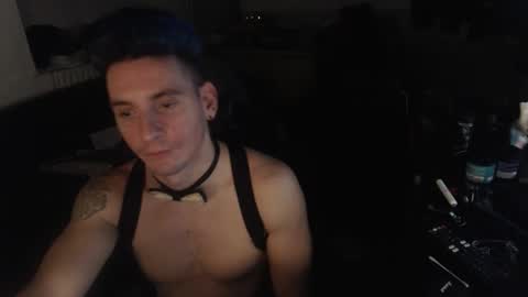 Snapshot of rayzel31 chatting on November 2025 05:06:02 PM Rayzel online show from November 2025 05:06:02 PM