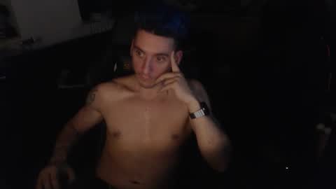 Snapshot of rayzel31 chatting on December 2025 09:20:02 PM Rayzel online show from December 2025 09:20:02 PM