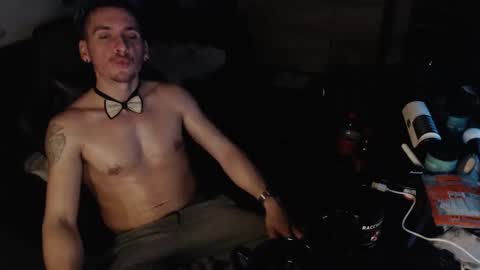 Snapshot of rayzel31 chatting on December 2025 12:16:02 AM Rayzel online show from December 2025 12:16:02 AM