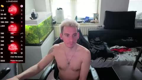Rayzel online show from May 2026 05:40:02 PM