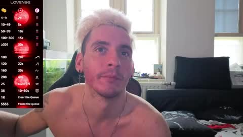 Rayzel online show from May 2026 08:20:01 AM