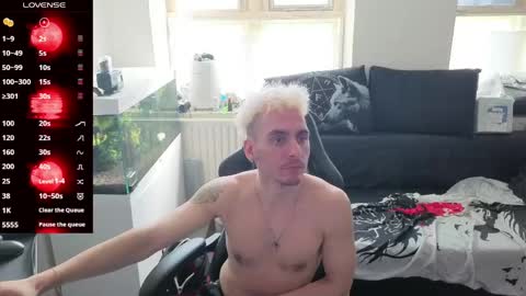 Rayzel White online show from April 2026 09:07:01 AM