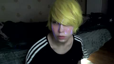 Snapshot of raziel_haze chatting on April 2026 08:15:01 AM Yrriel Strife Candy-Demon Caveboy mr. Cringe online show from April 2026 08:15:01 AM