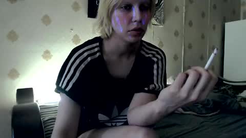 Snapshot of raziel_haze chatting on May 2026 04:31:01 AM Yrriel Strife Candy-Demon Caveboy mr. Cringe online show from May 2026 04:31:01 AM