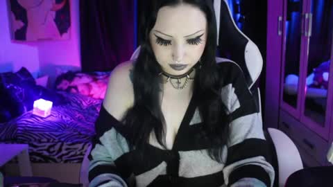 Snapshot of razor_claw chatting on April 2026 06:05:02 PM My kittensIm on vacation until July 25th. You can join the fan club free content online show from April 2026 06:05:02 PM