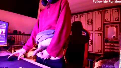 rcomi4 online show from November 2025 05:04:01 PM