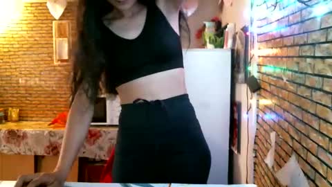 real_coupl3 online show from May 2026 05:57:02 AM