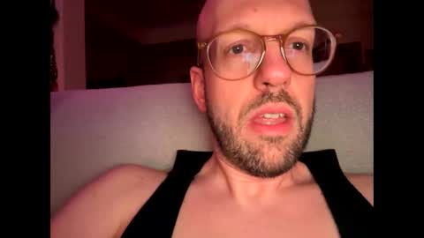 HugeSecret online show from May 2026 11:44:02 PM